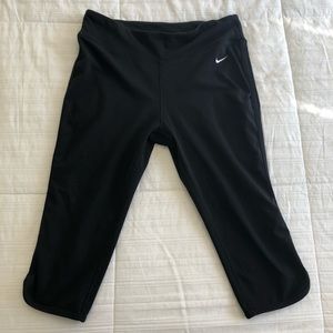 Nike cropped black athletic pants